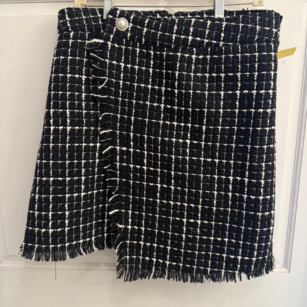 Women's Jean Pascale Tweed Skirt Size 12, B&W